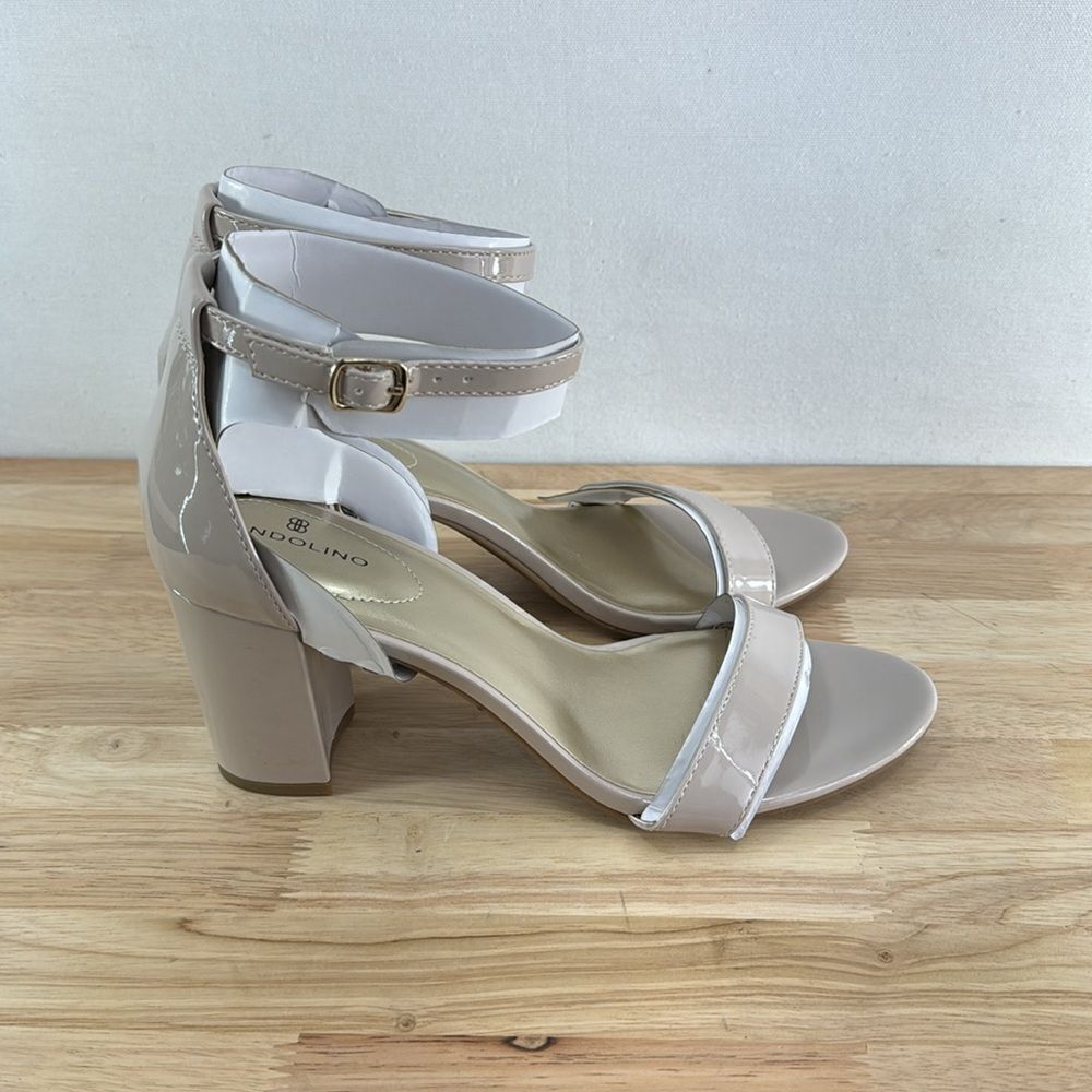 Bandolino Armory Dress Sandals Light Natural  size 9 M- NIB